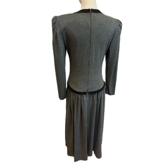 80s GRAY & BLACK PUFFED PADDED SHOULDERS DROP WAIST OVERSIZED KNIT MIDI DRESS 6 - Picture 4 of 12